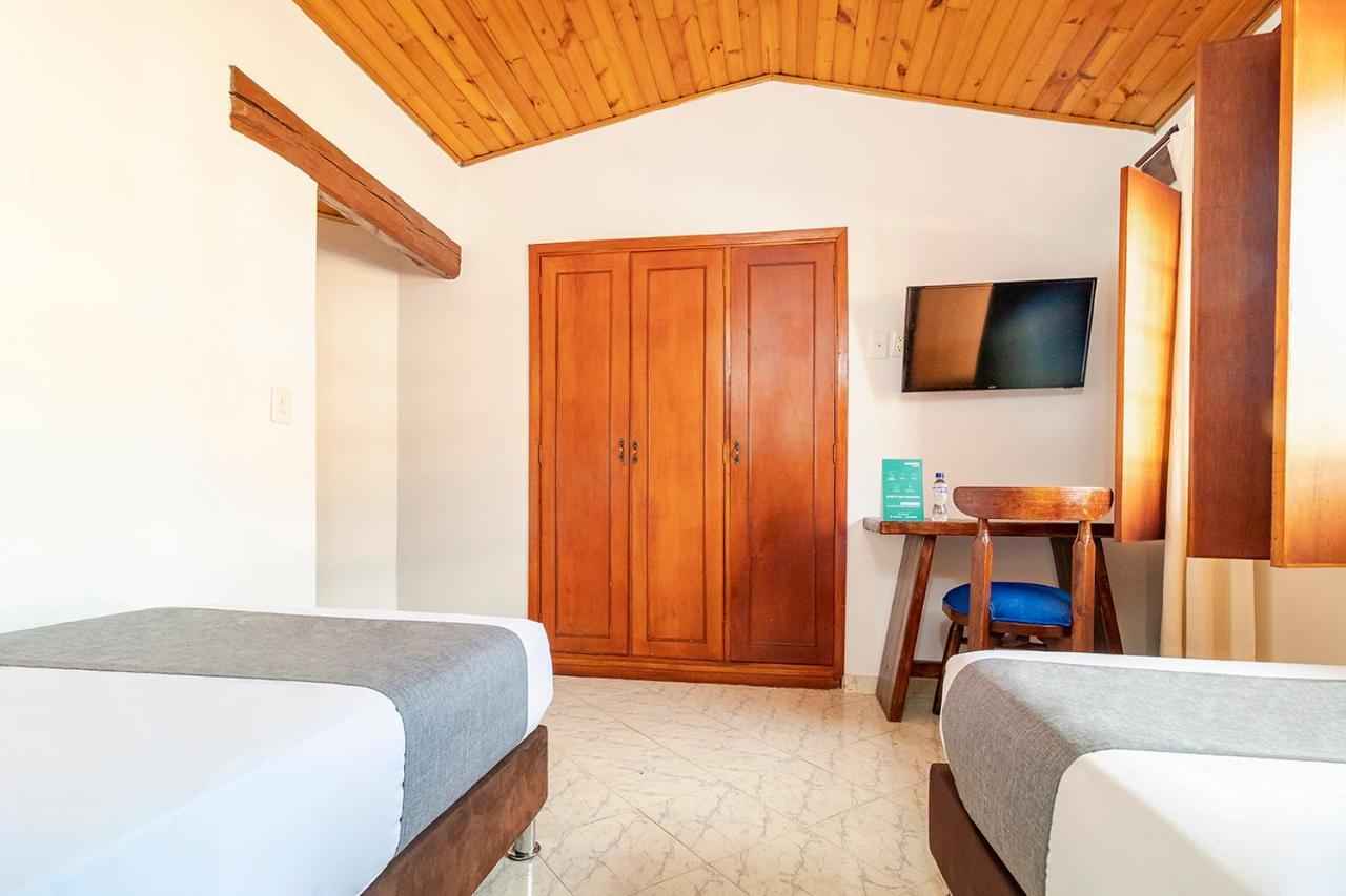 Ayenda Hotel Casona Santa Rosa Chía Exteriör bild