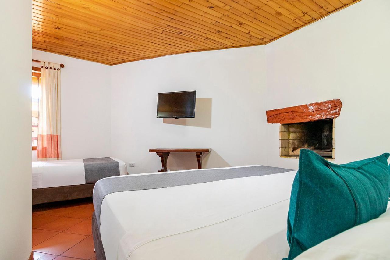Ayenda Hotel Casona Santa Rosa Chía Exteriör bild